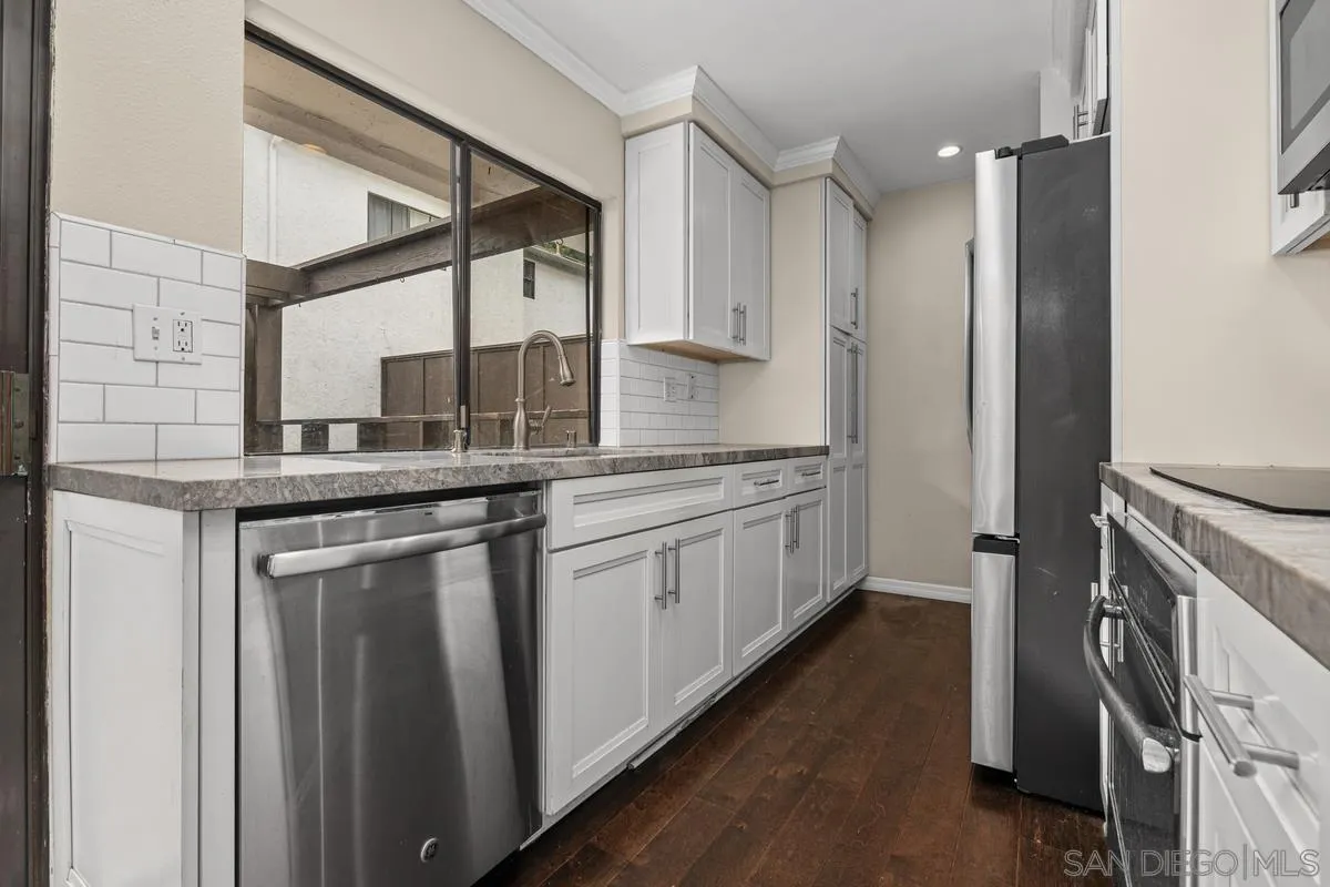 Photo #12: 260019387 Listing: Photo #12