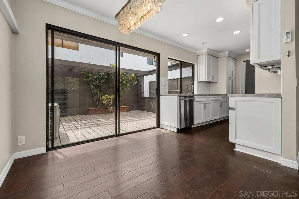 Photo #1: 260019387 Listing: Photo #1