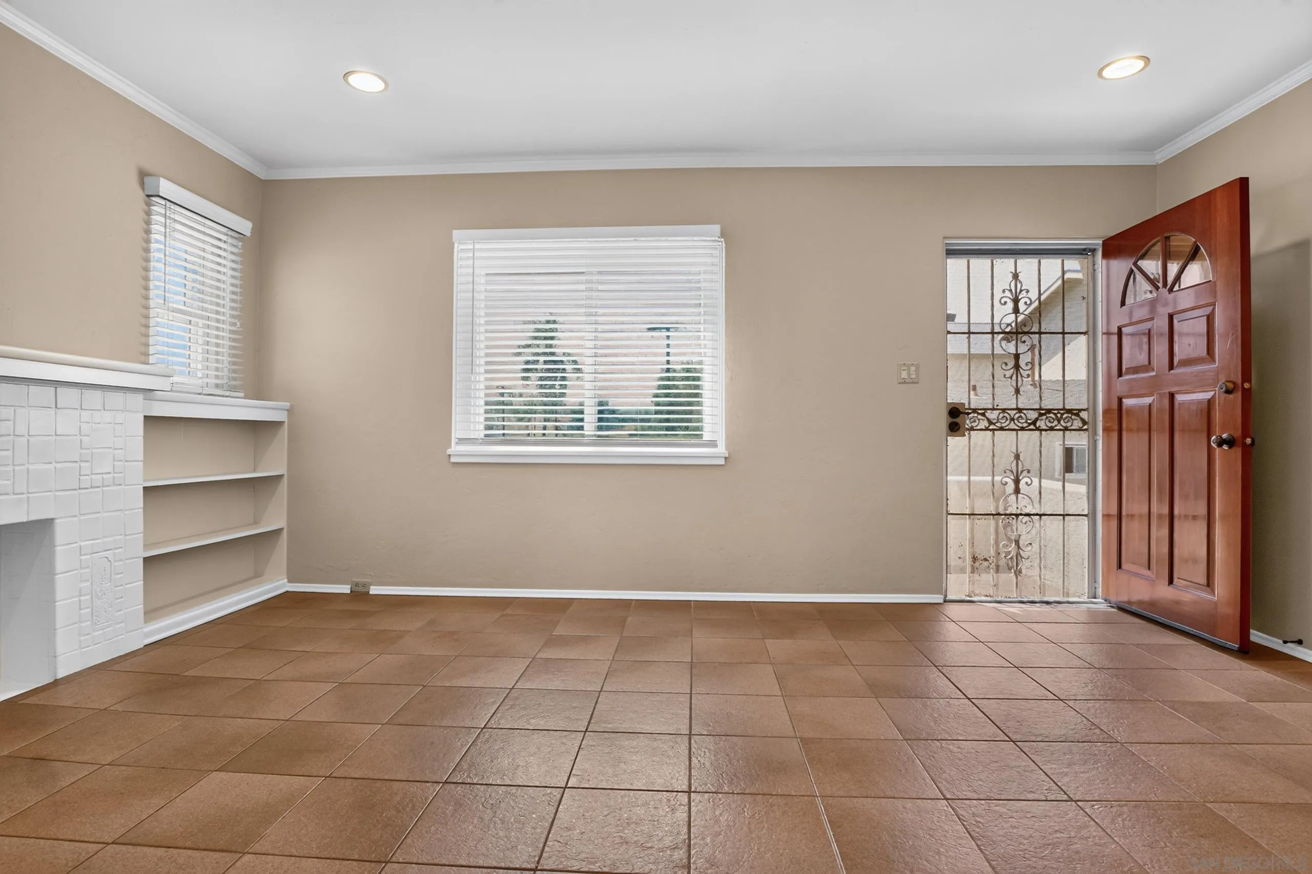 2444 Curlew St, San Diego, CA 92101 - Photo 4 of 16, San Diego, CA