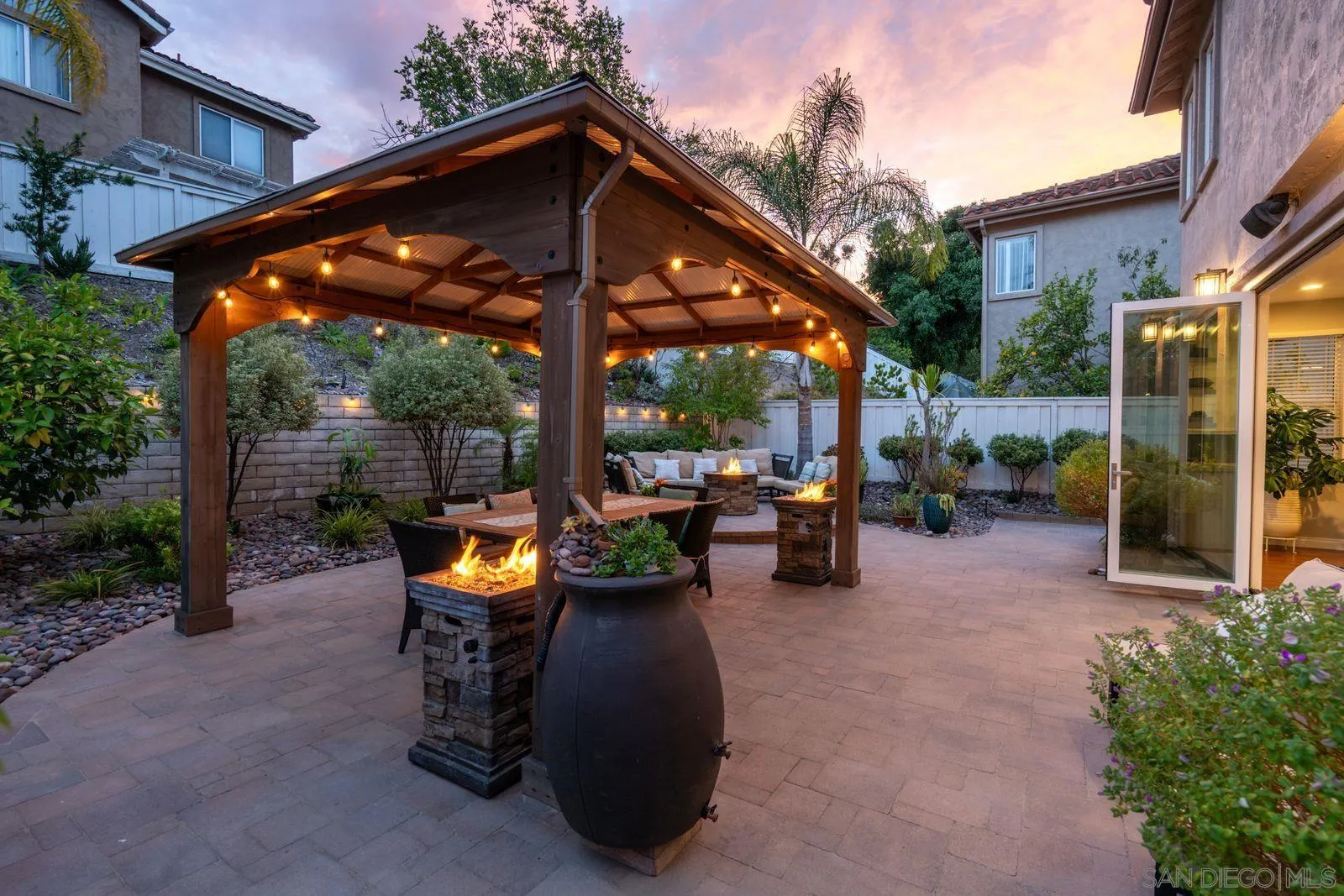 https://cdn.realtyfeed.com/cdn/127/260019392/0696263204485fcef315baf879431d26.webp