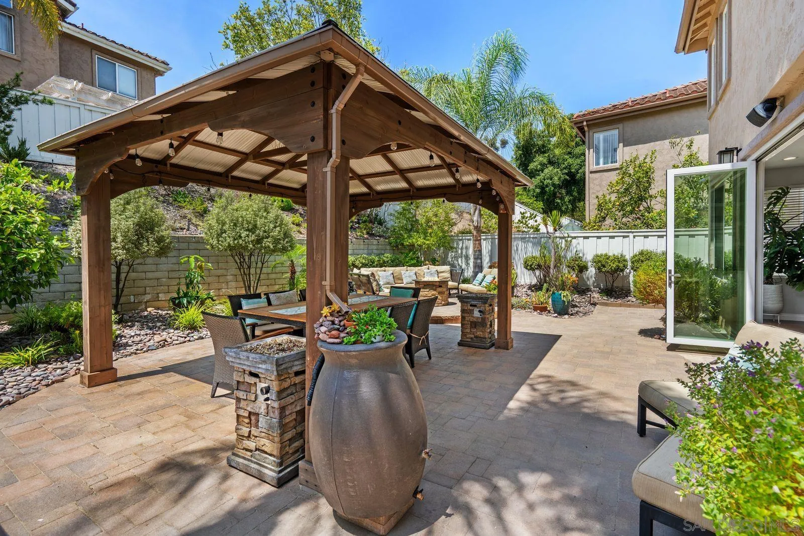 https://cdn.realtyfeed.com/cdn/127/260019392/17a28005cd7ce7f00c71a2118df1935e.webp