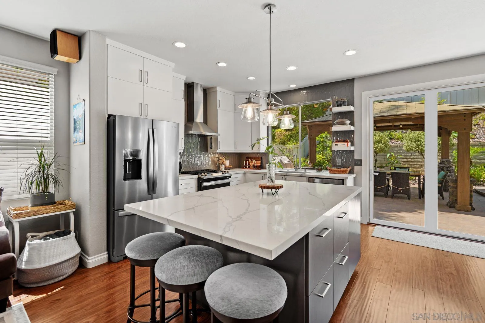 https://cdn.realtyfeed.com/cdn/127/260019392/63a31e206feb3839cd5a30af631f10d7.webp
