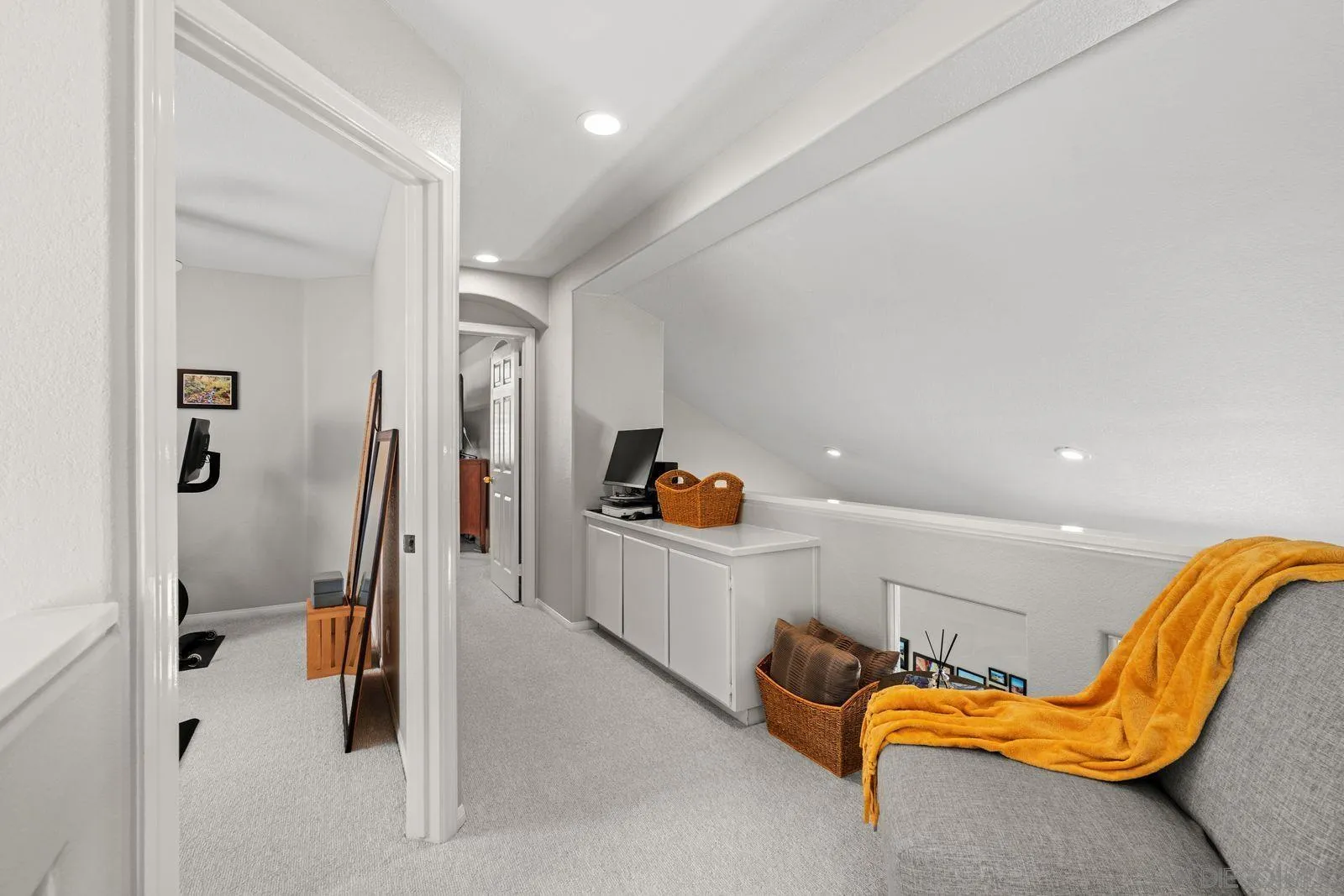 https://cdn.realtyfeed.com/cdn/127/260019392/e3ca29ab56f7bf1b22f8842df7111f1b.webp