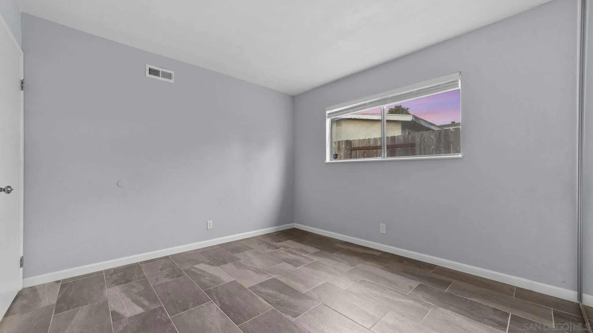 https://cdn.realtyfeed.com/cdn/127/260019393/05ce0addc4afdfa883c510af270b4e6e.webp