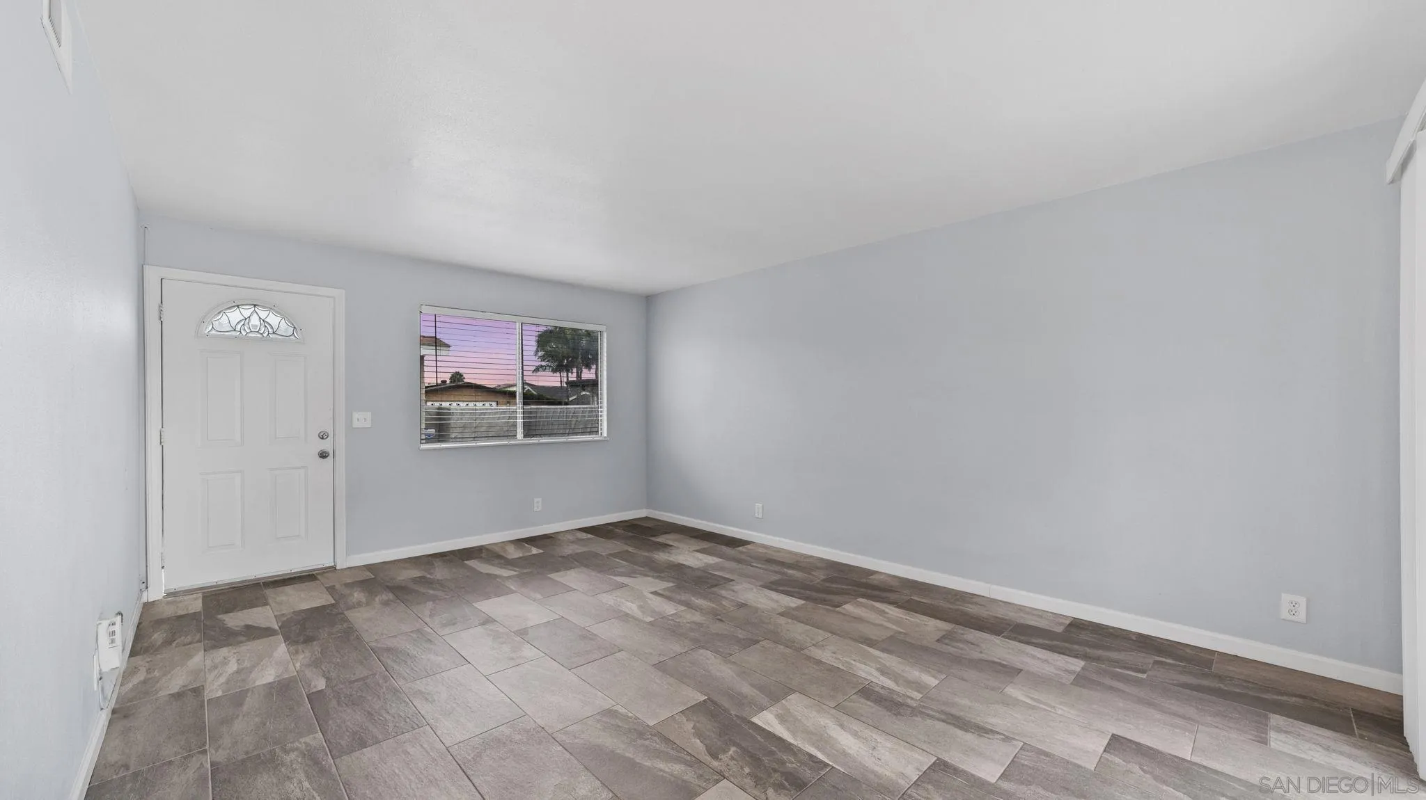 https://cdn.realtyfeed.com/cdn/127/260019393/2bed8560f45a3833882fbbe3f14f7d93.webp