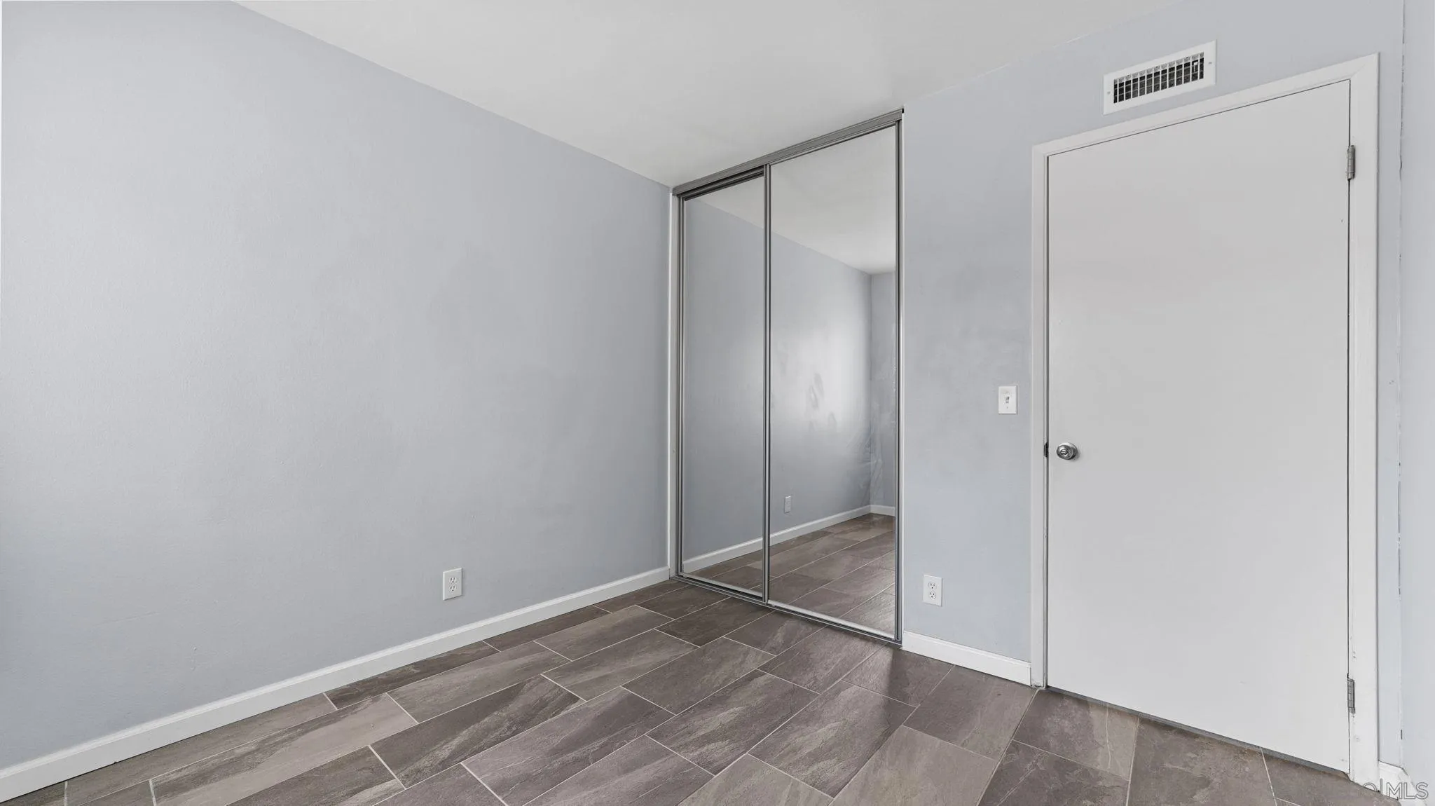 https://cdn.realtyfeed.com/cdn/127/260019393/37764139de250d8614409be7f22b9405.webp