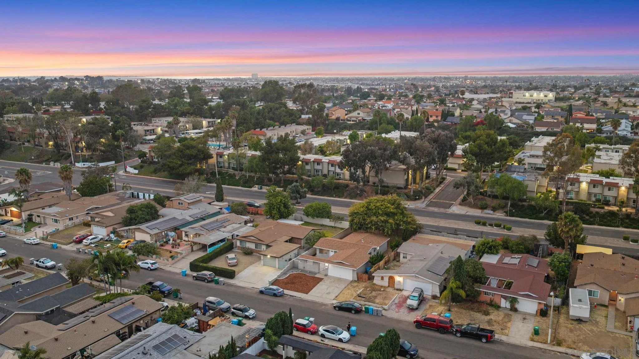 https://cdn.realtyfeed.com/cdn/127/260019393/419d2cb0982d1eb1cec1bf8b106006c8.webp