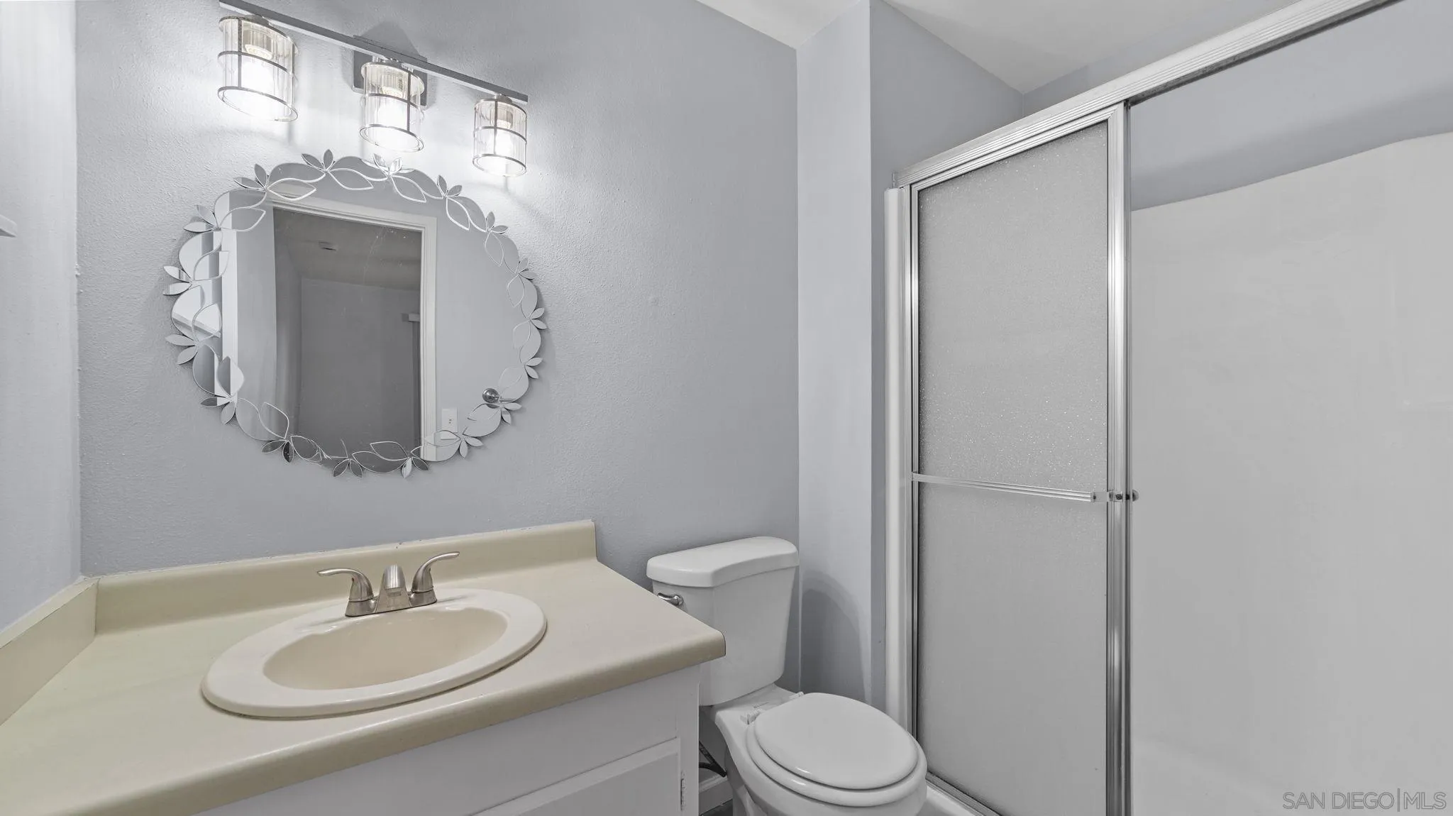 https://cdn.realtyfeed.com/cdn/127/260019393/44ee40496456f40824912790c08bf159.webp