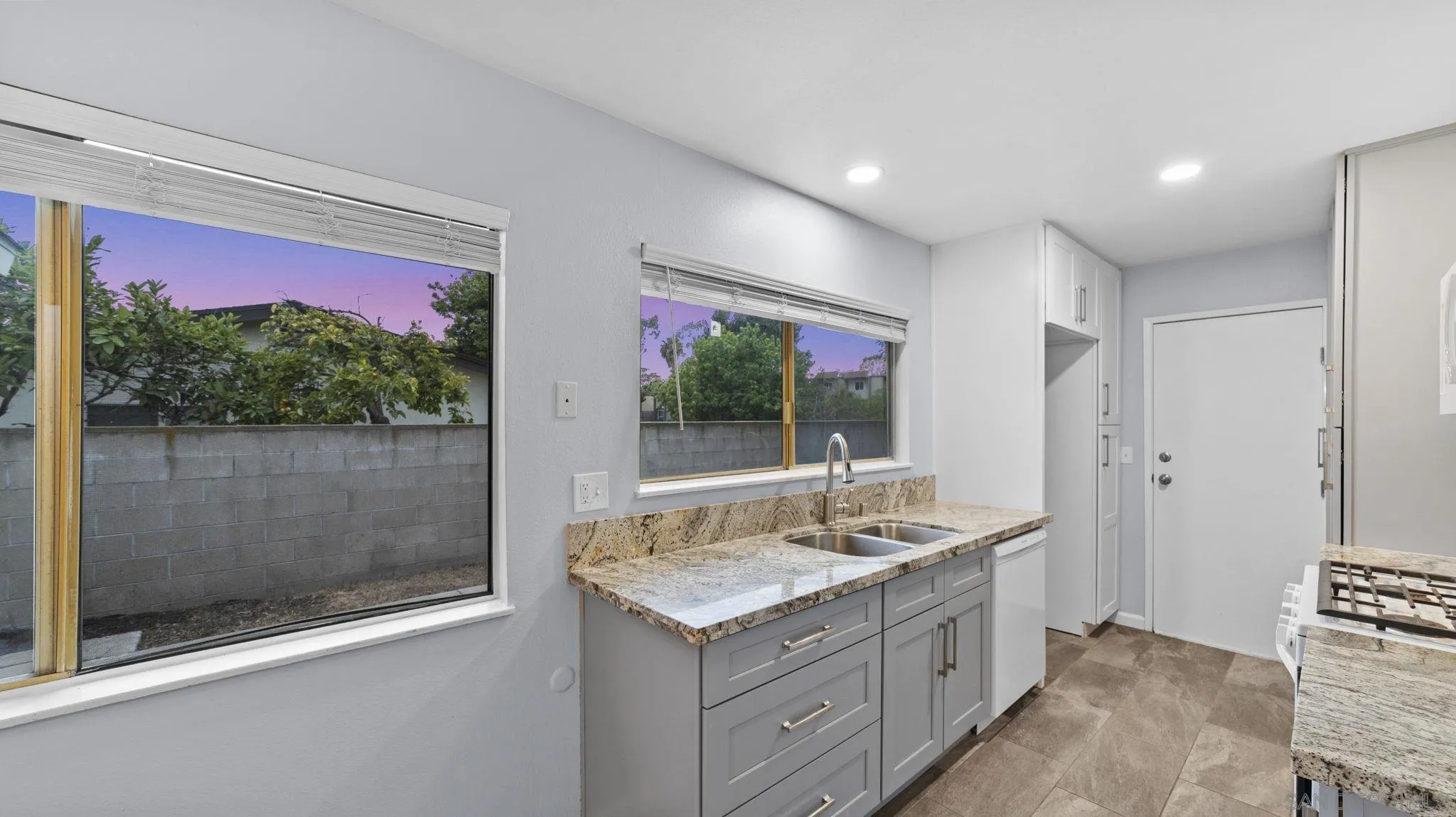 https://cdn.realtyfeed.com/cdn/127/260019393/6d4d1faf016b9000100052227289cefc.webp