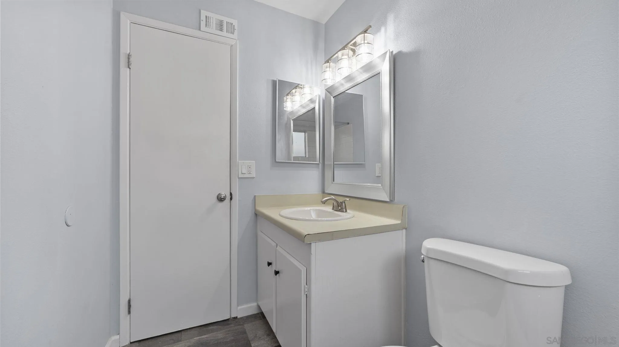 https://cdn.realtyfeed.com/cdn/127/260019393/707e4828d348612815af9ebb0ab6db1e.webp