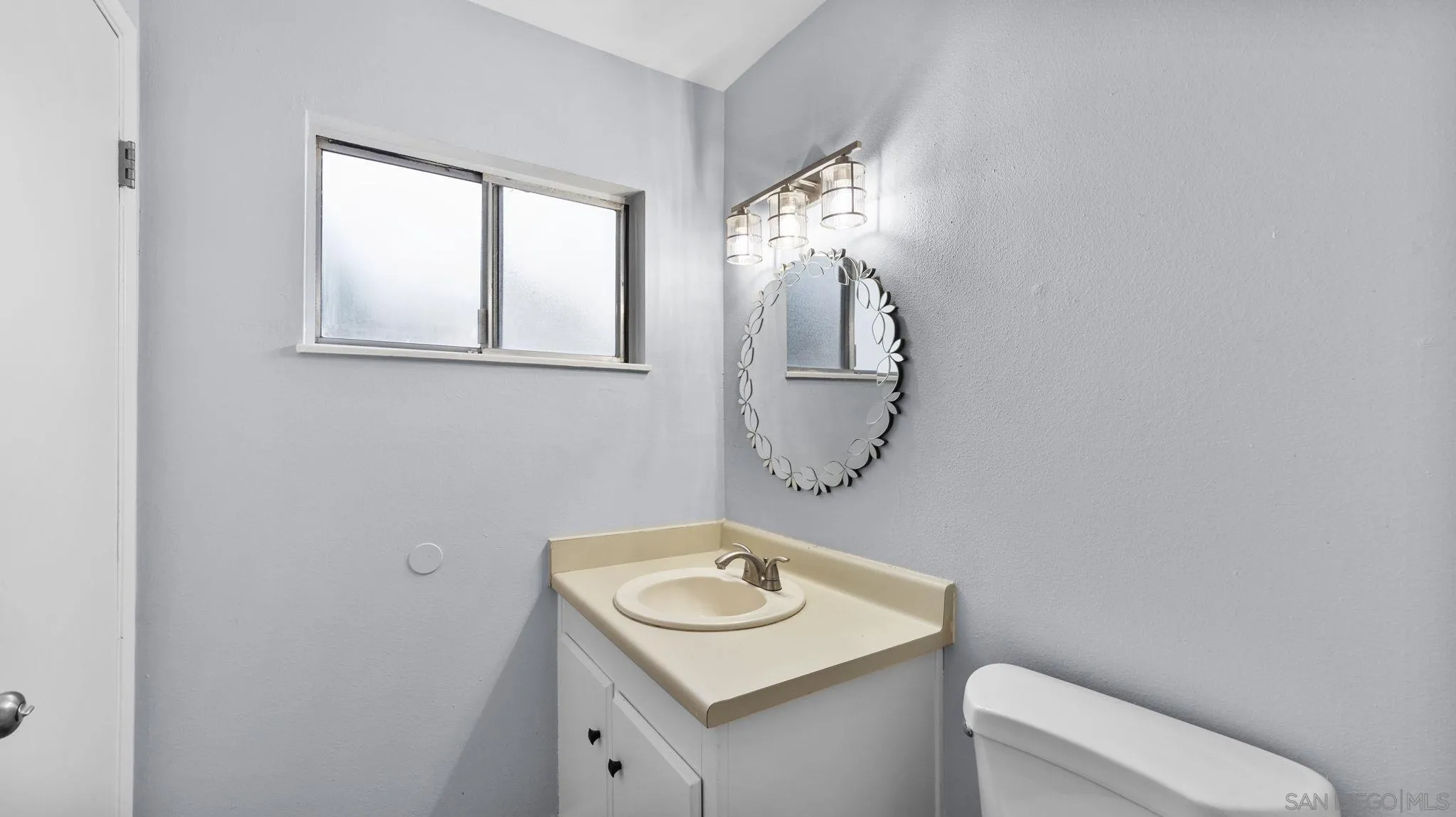 https://cdn.realtyfeed.com/cdn/127/260019393/a2faa6d862088e7b48708597a191a959.webp