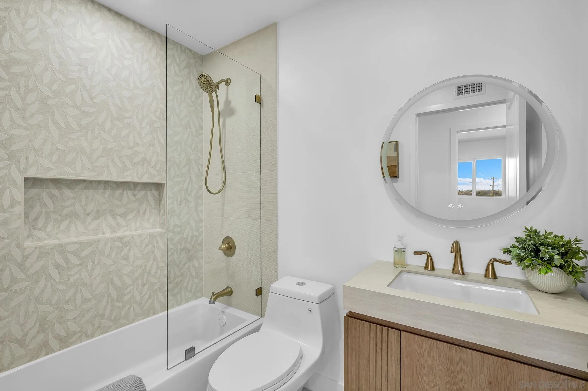 https://cdn.realtyfeed.com/cdn/127/260019394/465066fd37a056e10dc46a475e5888a7.webp