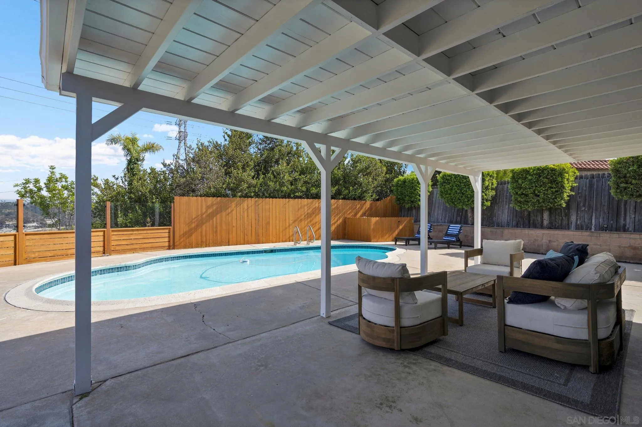 https://cdn.realtyfeed.com/cdn/127/260019394/c63f616ae7cca28aa8142f74e2192168.webp