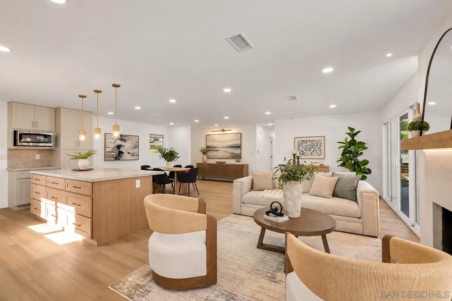 https://cdn.realtyfeed.com/cdn/127/260019394/cf6cd6f15d0eb665ef4eee30937b0311.webp
