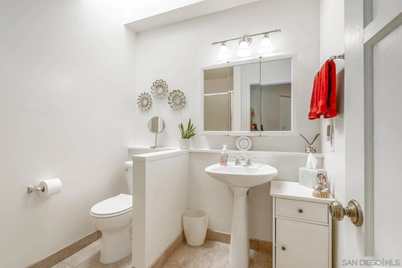 https://cdn.realtyfeed.com/cdn/127/260019396/55857ad42f17ac4b6d1701b22969a04e.webp