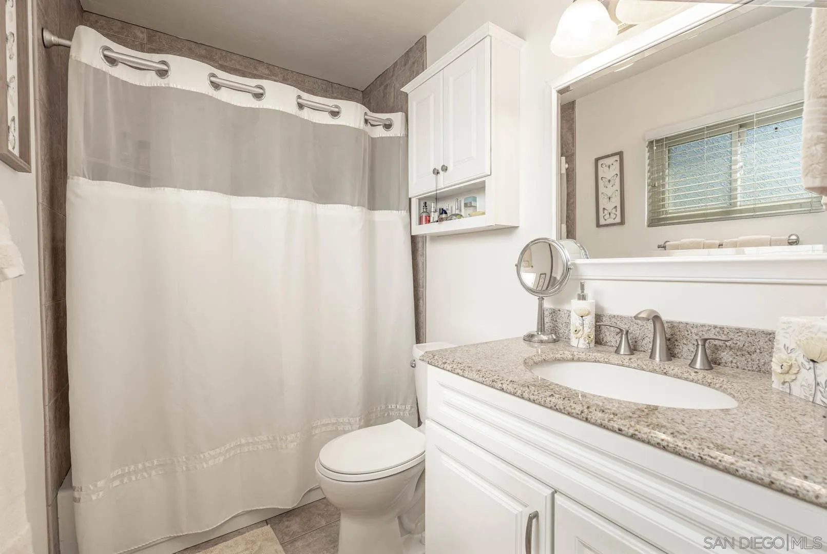 https://cdn.realtyfeed.com/cdn/127/260019396/88d93169e715572f1bcff8821f4c089f.webp