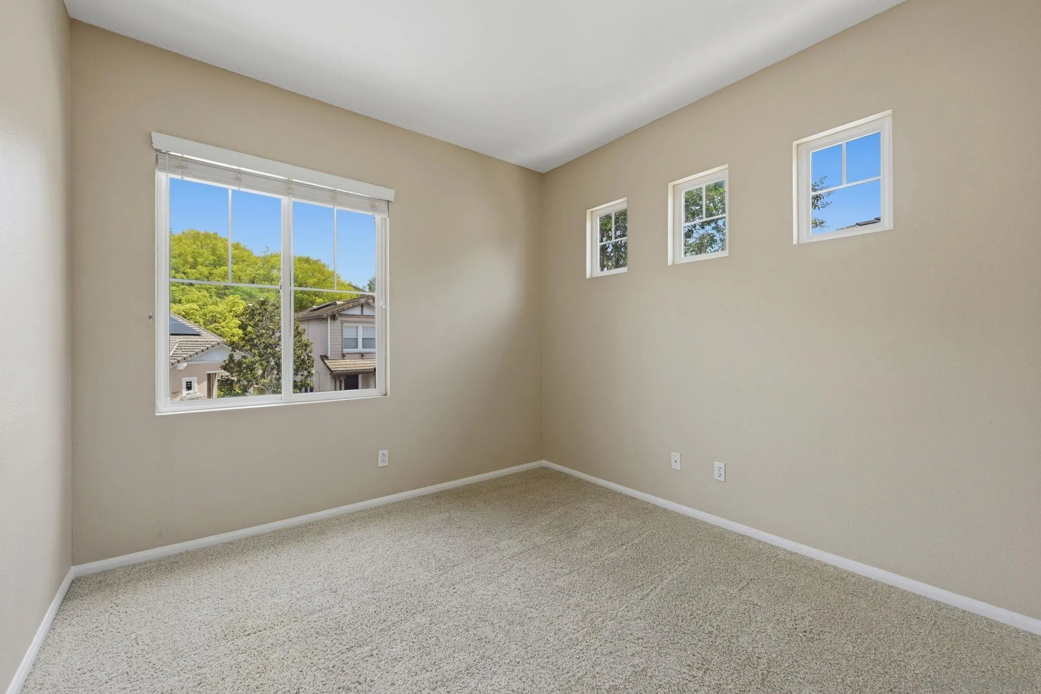 https://cdn.realtyfeed.com/cdn/127/260019398/3442d162852d004d6120ba6ede7e28af.webp