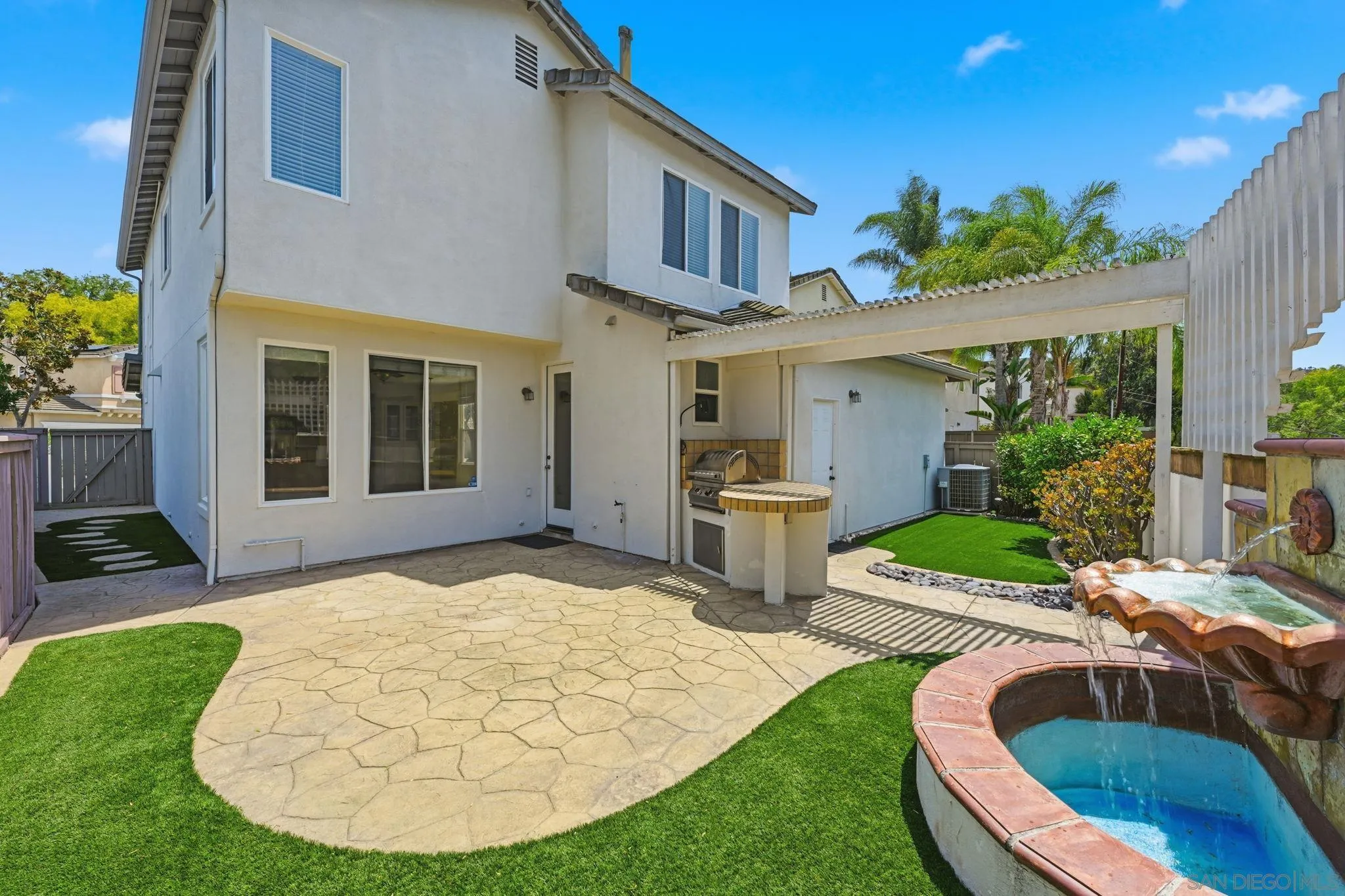 https://cdn.realtyfeed.com/cdn/127/260019398/4003a5adb991bc2cfdfb6c9b7e7c5a30.webp
