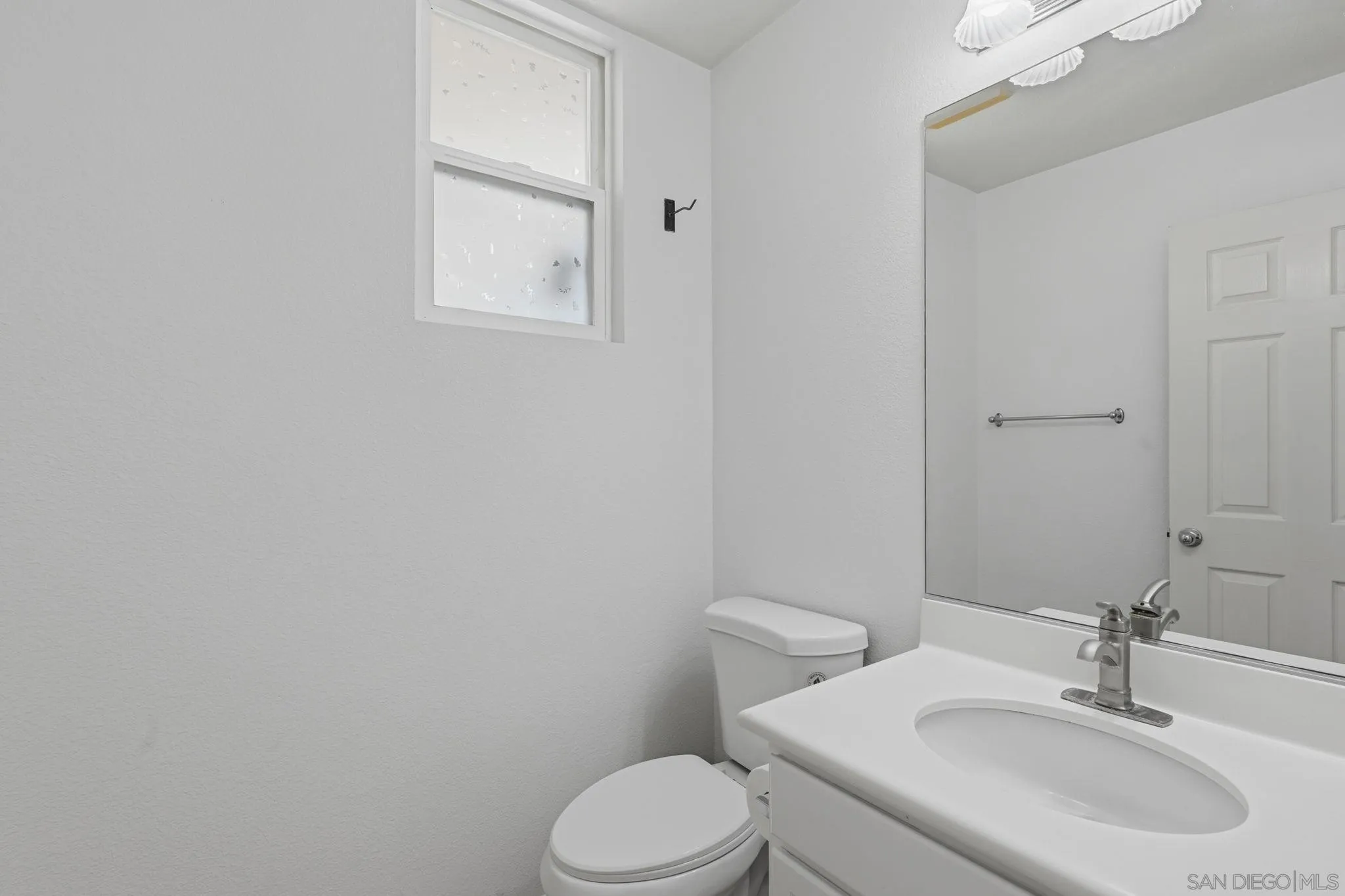 https://cdn.realtyfeed.com/cdn/127/260019398/dced345705b41d6e63ddd5b5ee9224a6.webp