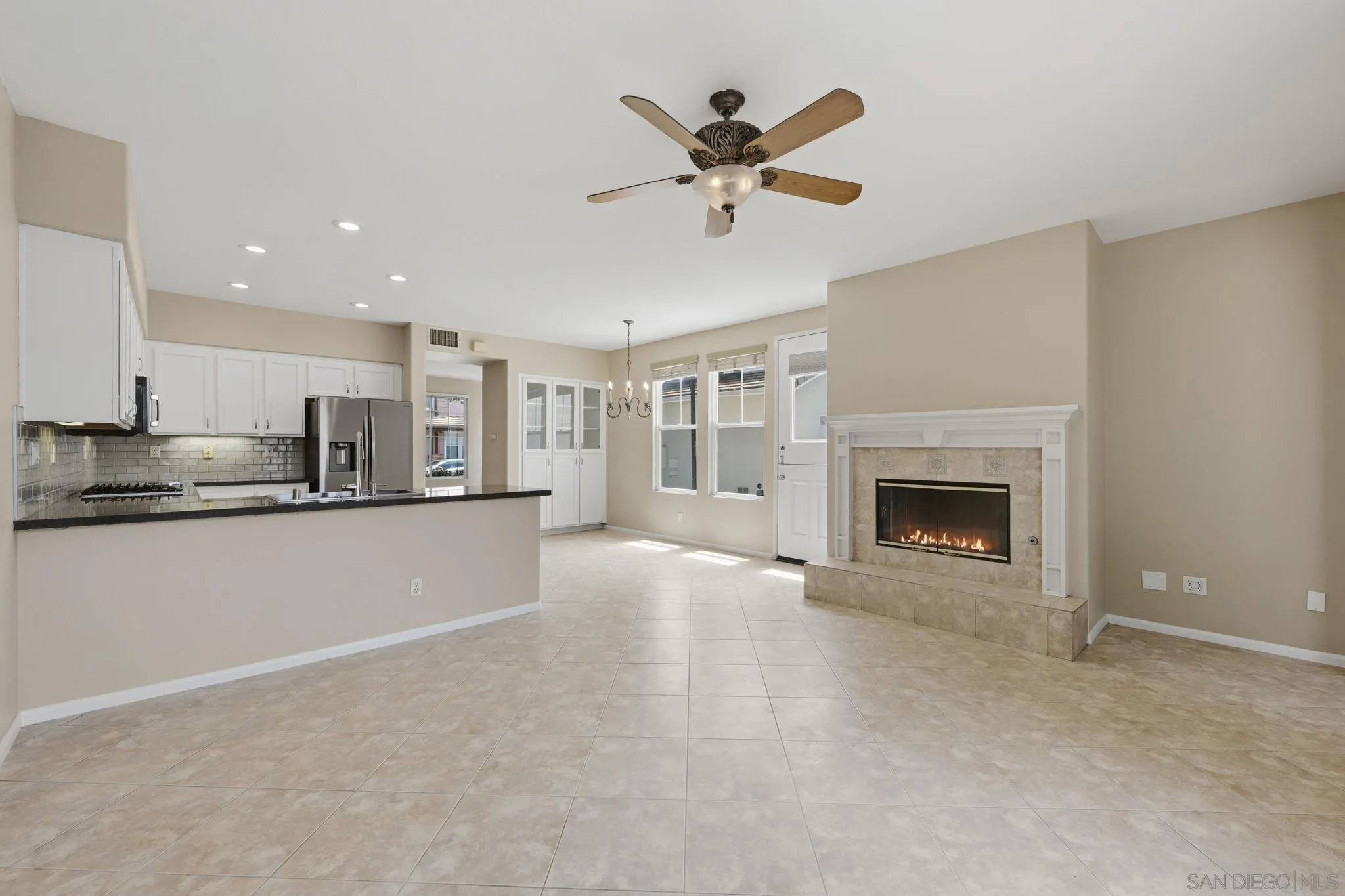 https://cdn.realtyfeed.com/cdn/127/260019398/ffb779898e9d698e72a2fcccf3a355ba.webp