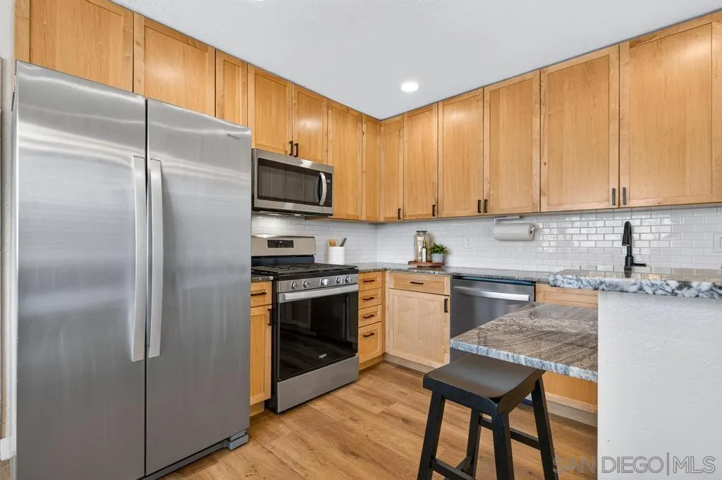 https://cdn.realtyfeed.com/cdn/127/260019399/3d5dc41e55e54f403aae168c6ed450a8.webp