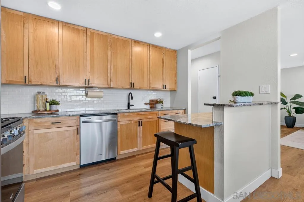 https://cdn.realtyfeed.com/cdn/127/260019399/9dd361d19c0a19032b5f77643ad37071.webp