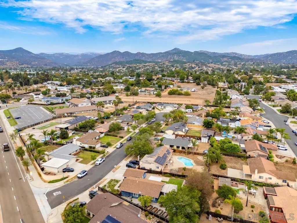 https://cdn.realtyfeed.com/cdn/127/260019399/edd94df016233a4c87b3b0b360209c66.webp