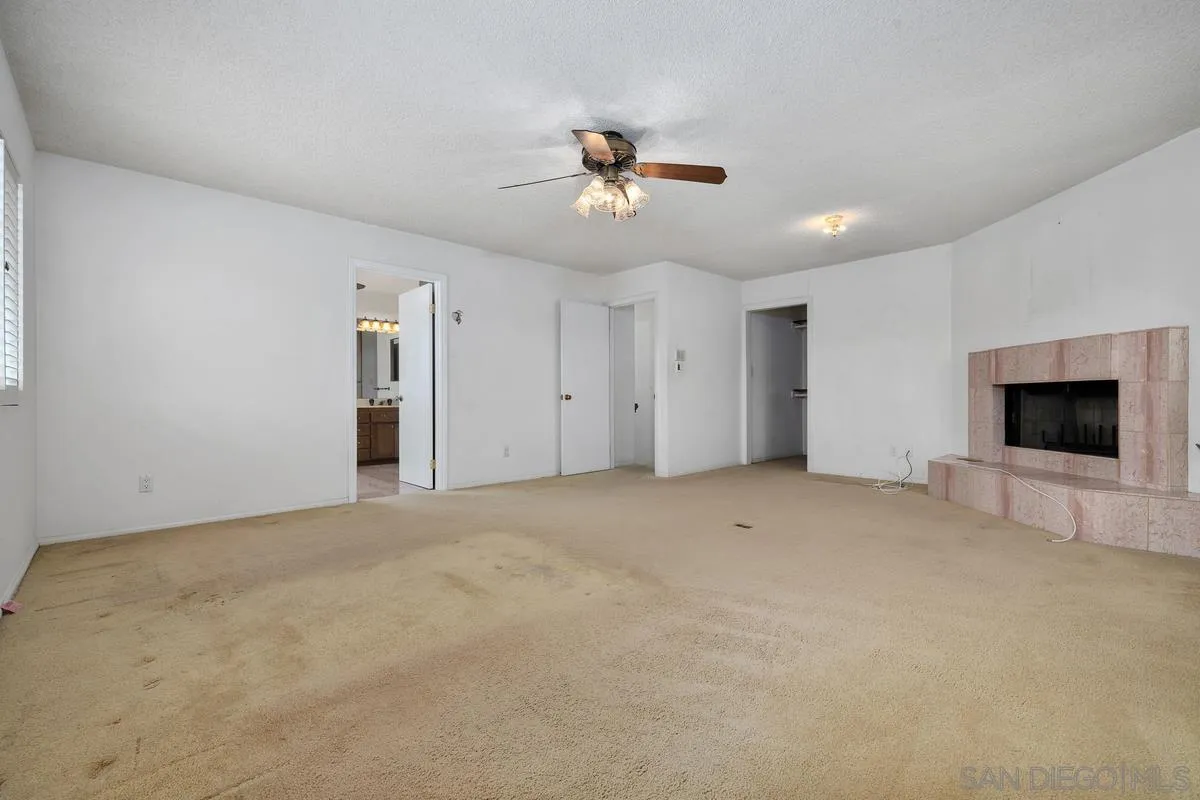 https://cdn.realtyfeed.com/cdn/127/260019400/025d7c48803cfd1c3bbcbc5992df440a.webp