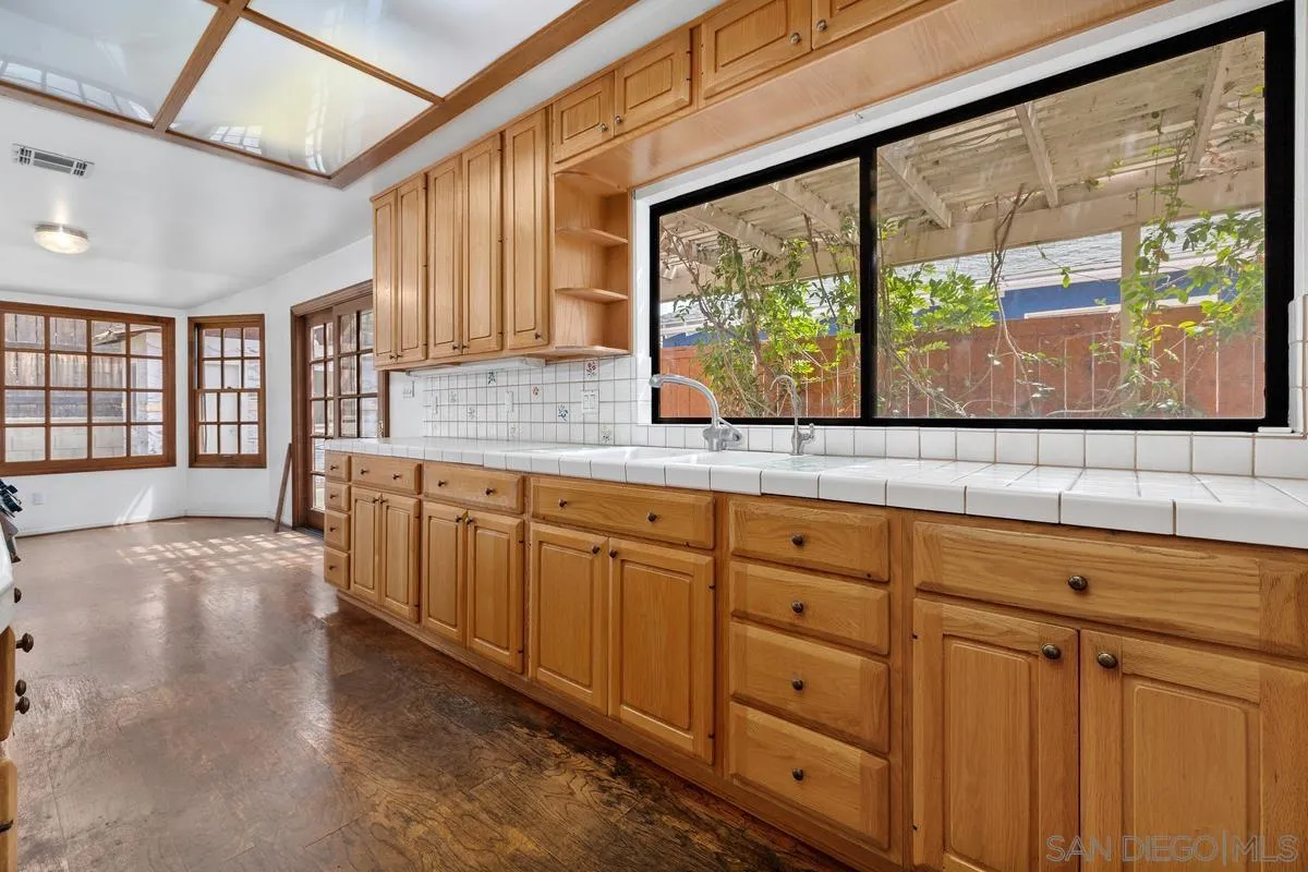 https://cdn.realtyfeed.com/cdn/127/260019400/48ede4ca459bec0b167af9ddd953e53f.webp