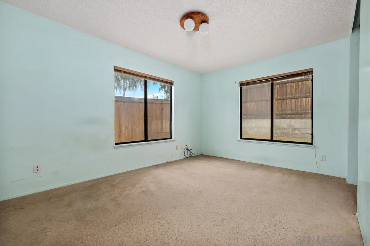 https://cdn.realtyfeed.com/cdn/127/260019400/557e762951c4f753b268ed9db8a4c287.webp
