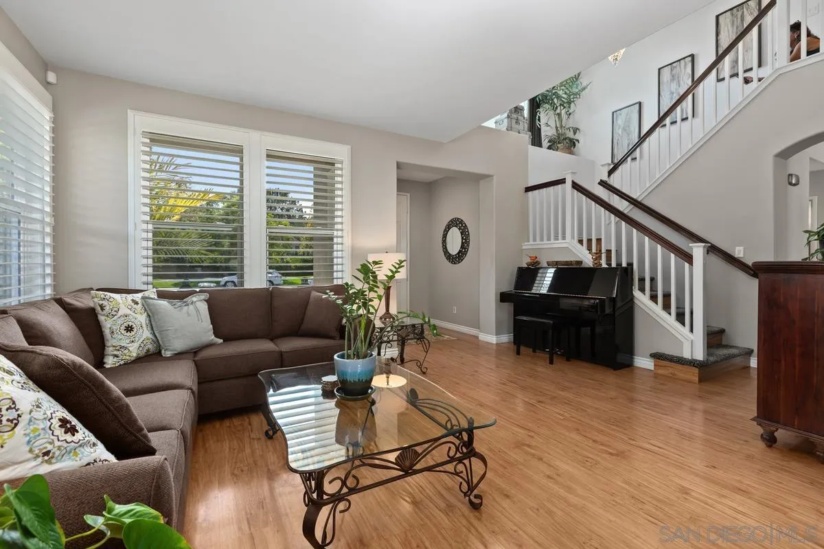 https://cdn.realtyfeed.com/cdn/127/260019402/190d6236e43330cb51df67757fecb599.webp