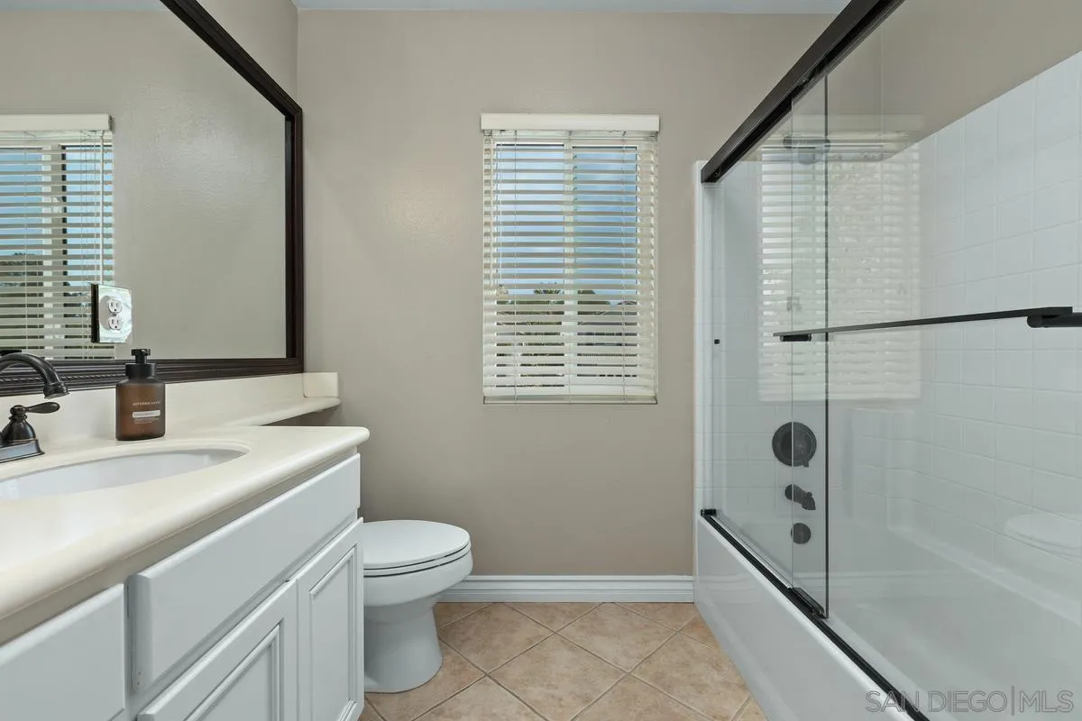 https://cdn.realtyfeed.com/cdn/127/260019402/27857f3ca8527266de5a783d353e2a30.webp