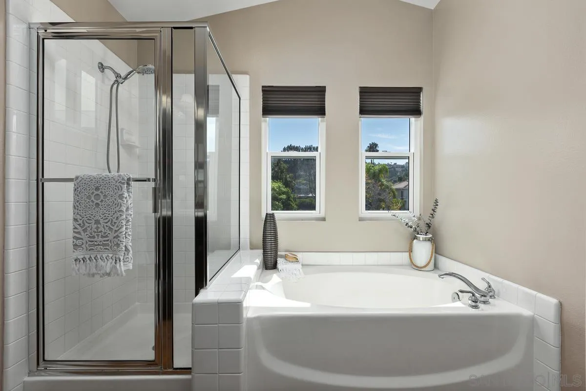 https://cdn.realtyfeed.com/cdn/127/260019402/913ca88951f78e4609a492e7fcf5ac26.webp