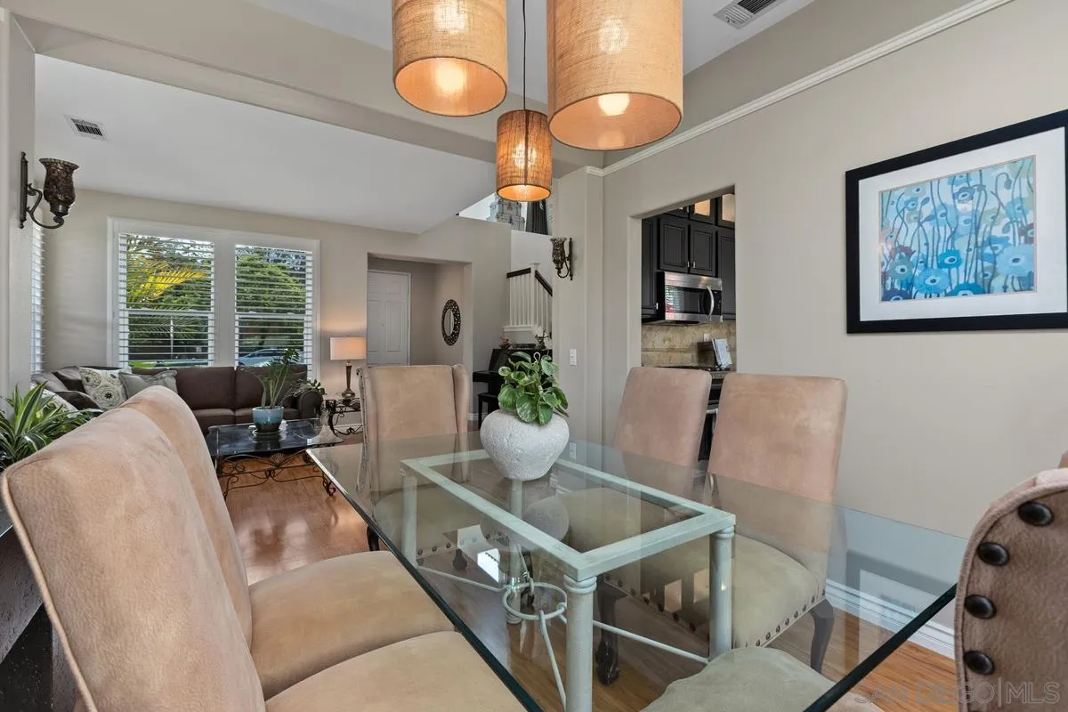 https://cdn.realtyfeed.com/cdn/127/260019402/a9d6b97687c11a6fca36cbf3b7c10df1.webp
