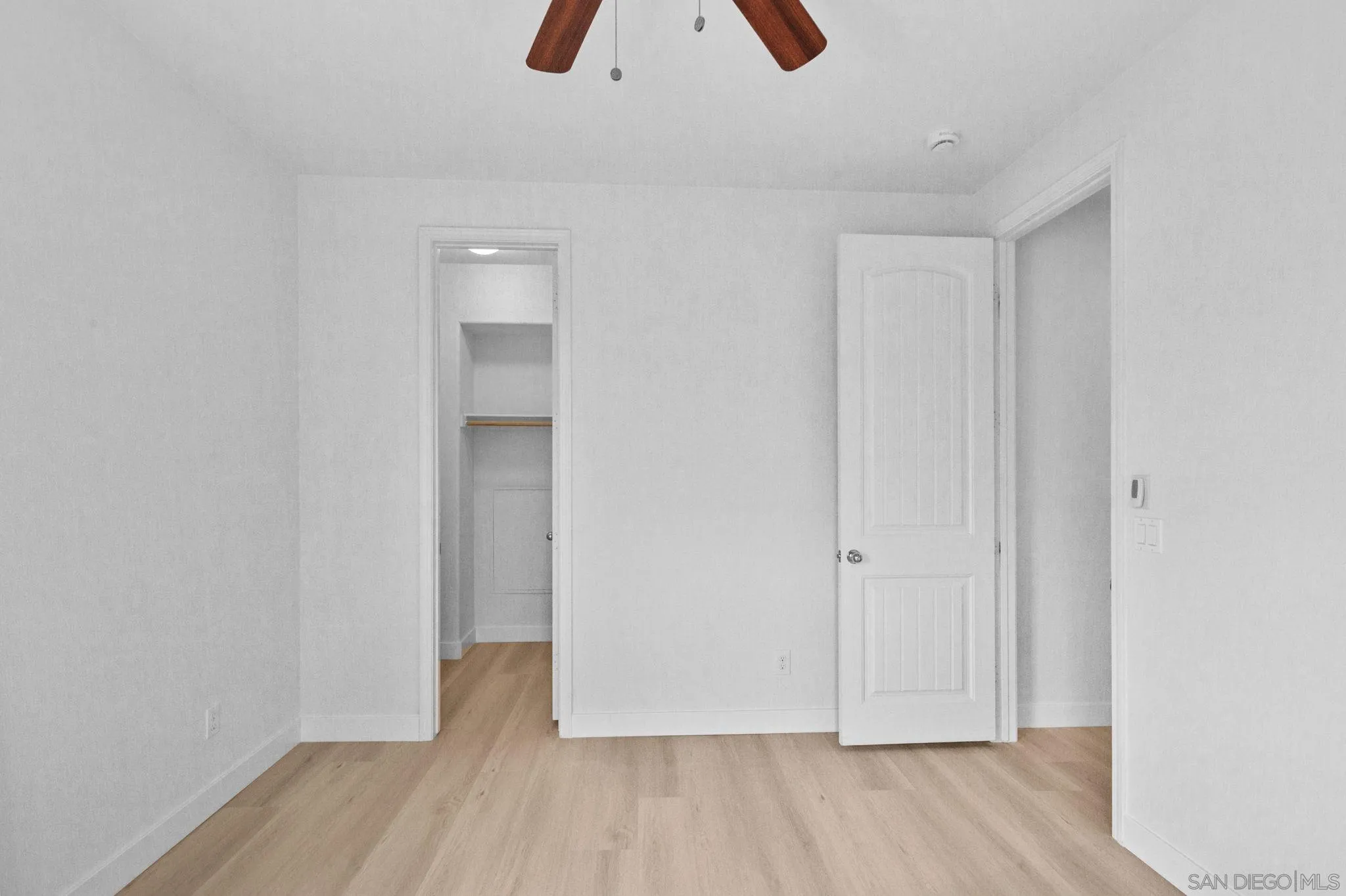https://cdn.realtyfeed.com/cdn/127/260019403/10b04afa8ffd9c9e50ca2cffb7a90edc.webp
