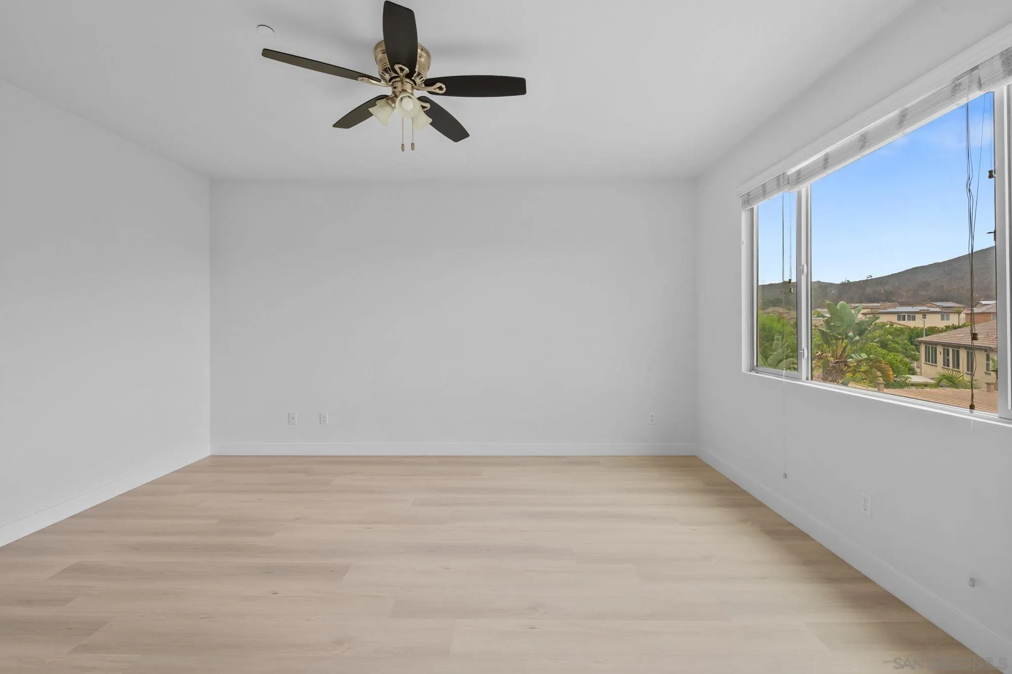 https://cdn.realtyfeed.com/cdn/127/260019403/198ecb3f37094ac9a1cb830031768b1b.webp