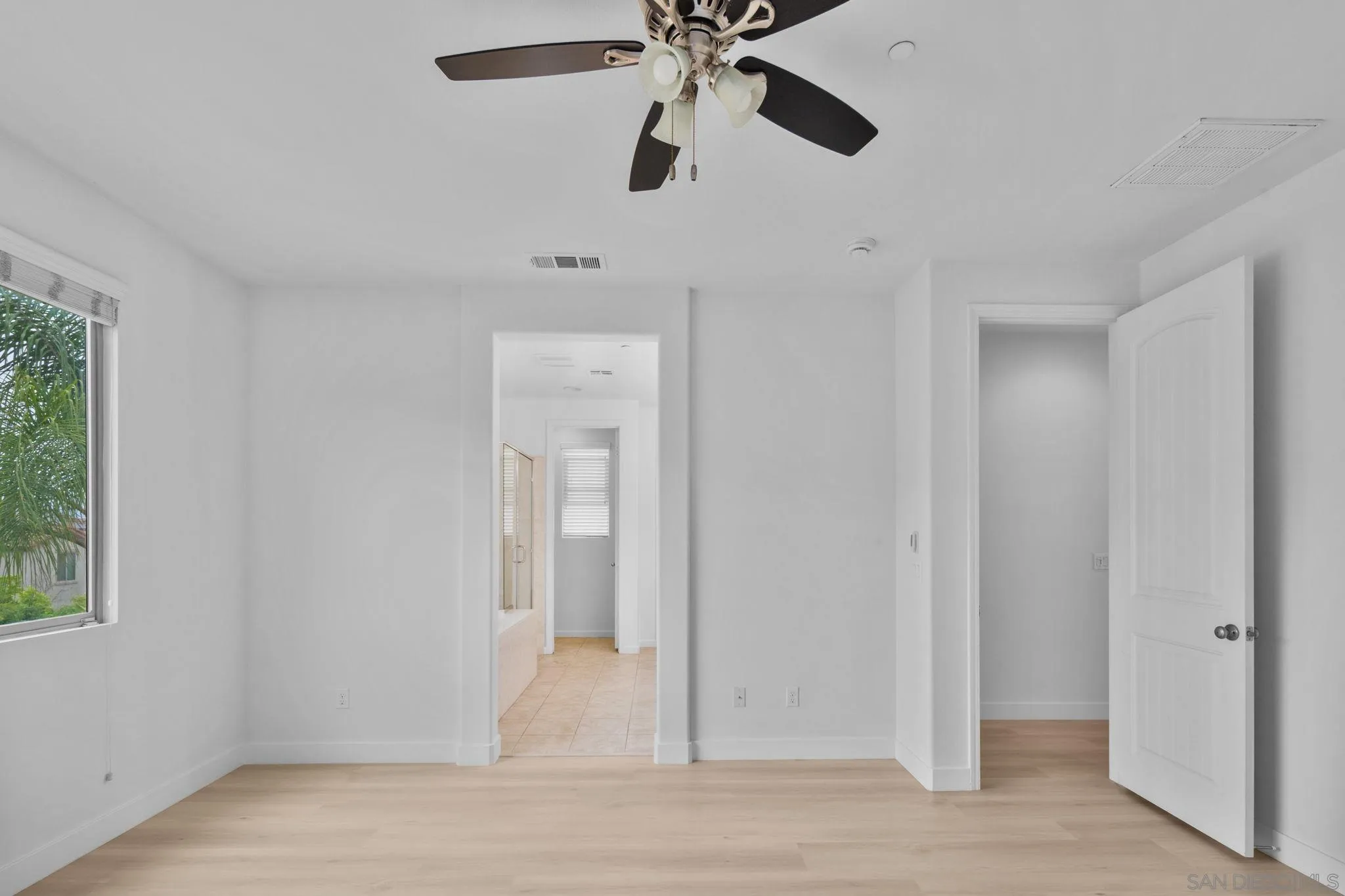 https://cdn.realtyfeed.com/cdn/127/260019403/337e2d5bc86d22e5097231ab3f8dfdc7.webp