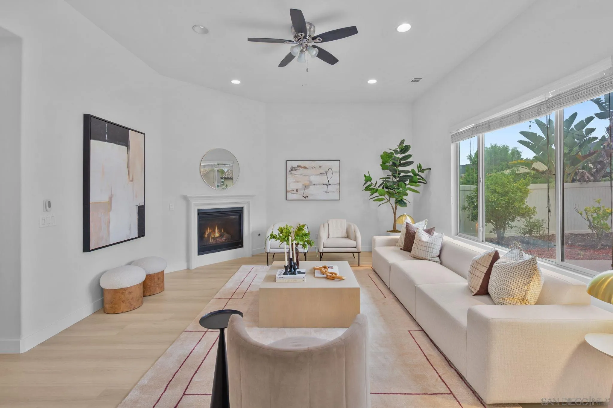 https://cdn.realtyfeed.com/cdn/127/260019403/70e63a6528fdb97a1c8e31a7b519a909.webp