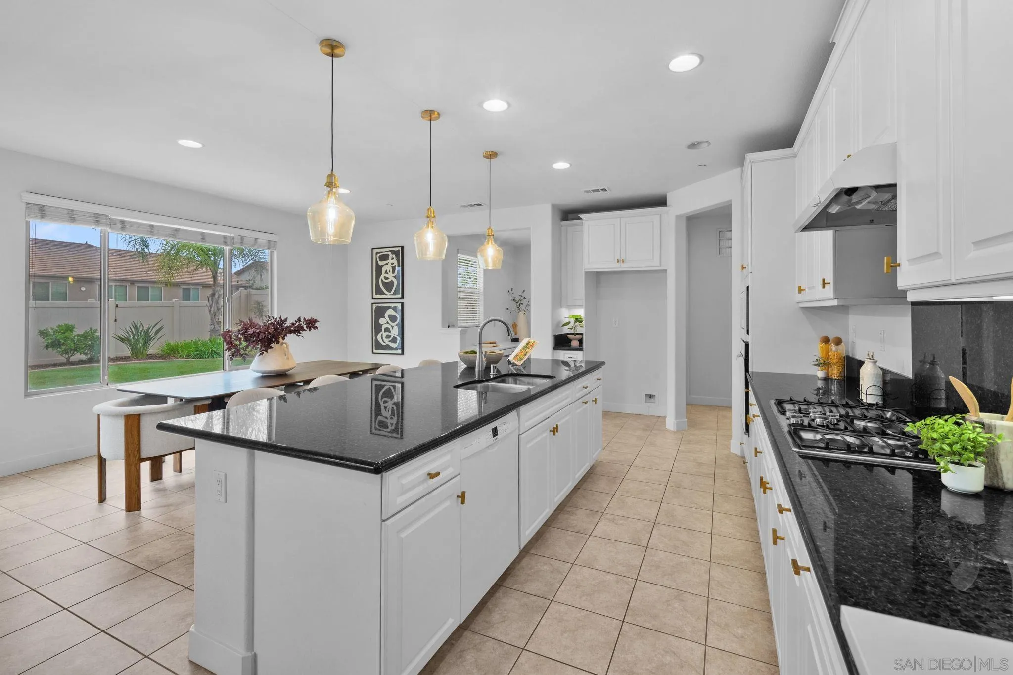 https://cdn.realtyfeed.com/cdn/127/260019403/7f7f9f888ca89ed98221c3fd3f6479e6.webp