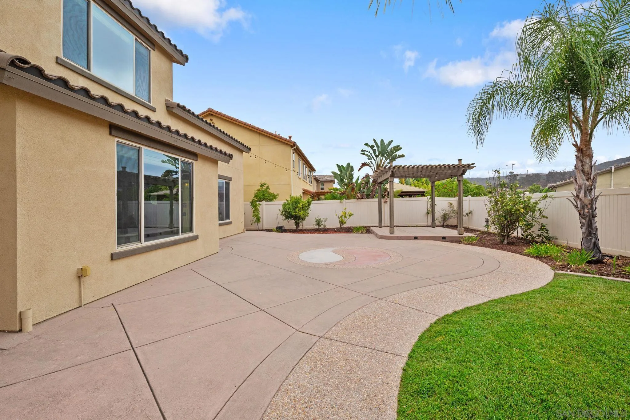 https://cdn.realtyfeed.com/cdn/127/260019403/84cc362264e4c33f0fc869a422654503.webp