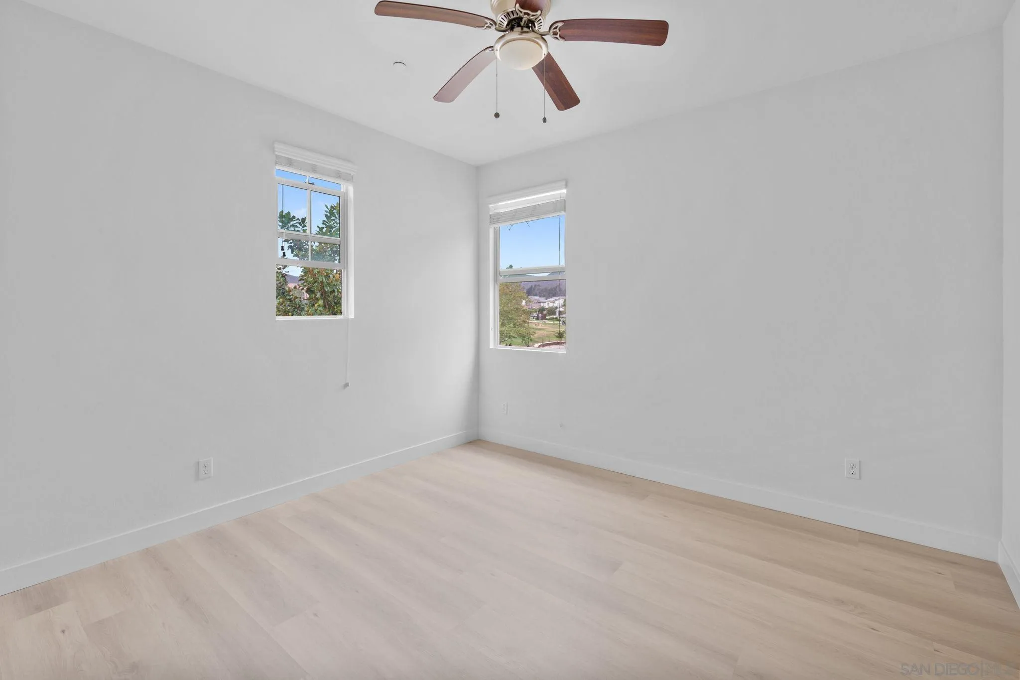 https://cdn.realtyfeed.com/cdn/127/260019403/877dc37f896f8aca2db3bf1894f460dd.webp