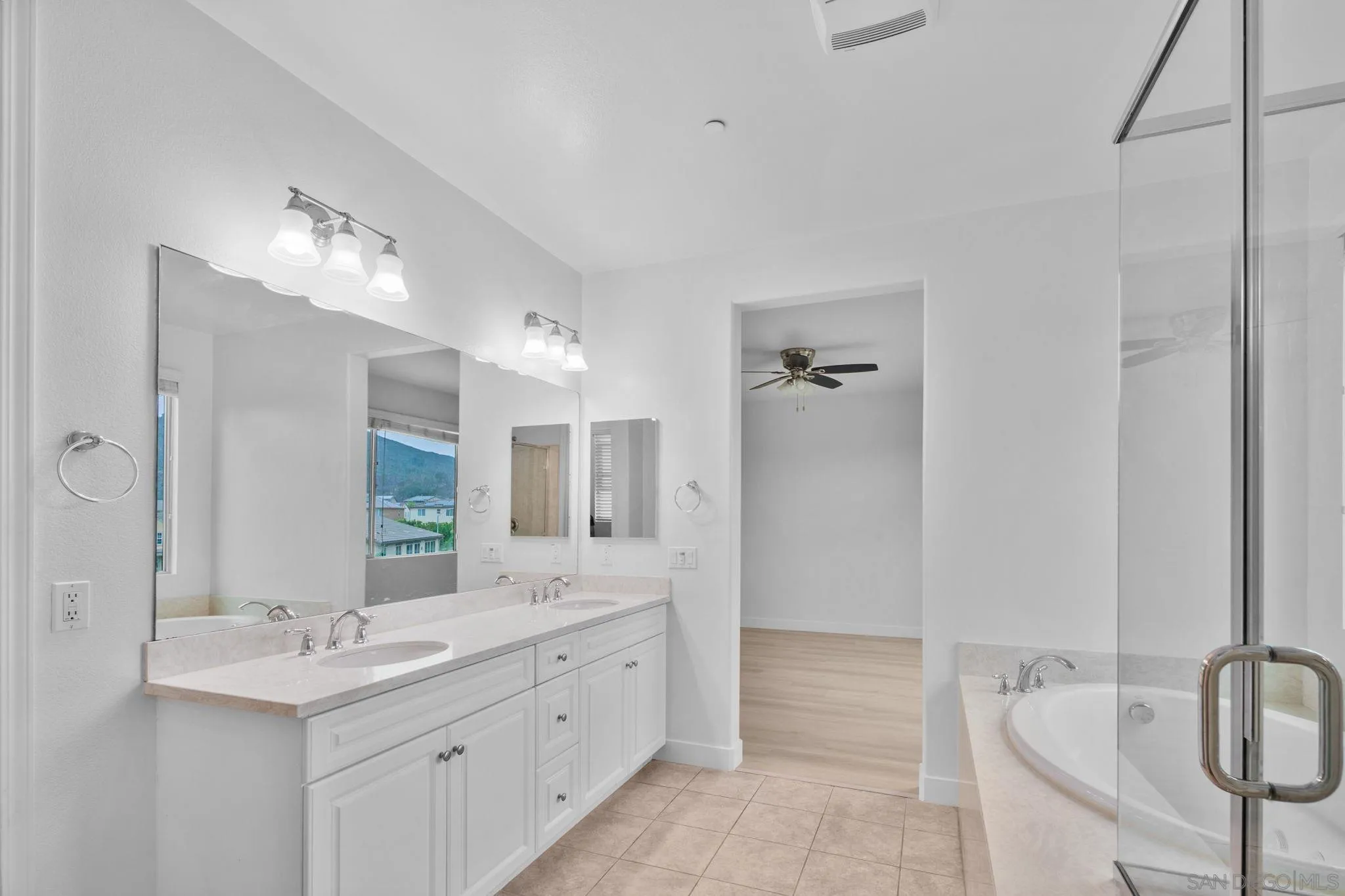 https://cdn.realtyfeed.com/cdn/127/260019403/dd4115553c6c7720b2b88248205f477c.webp