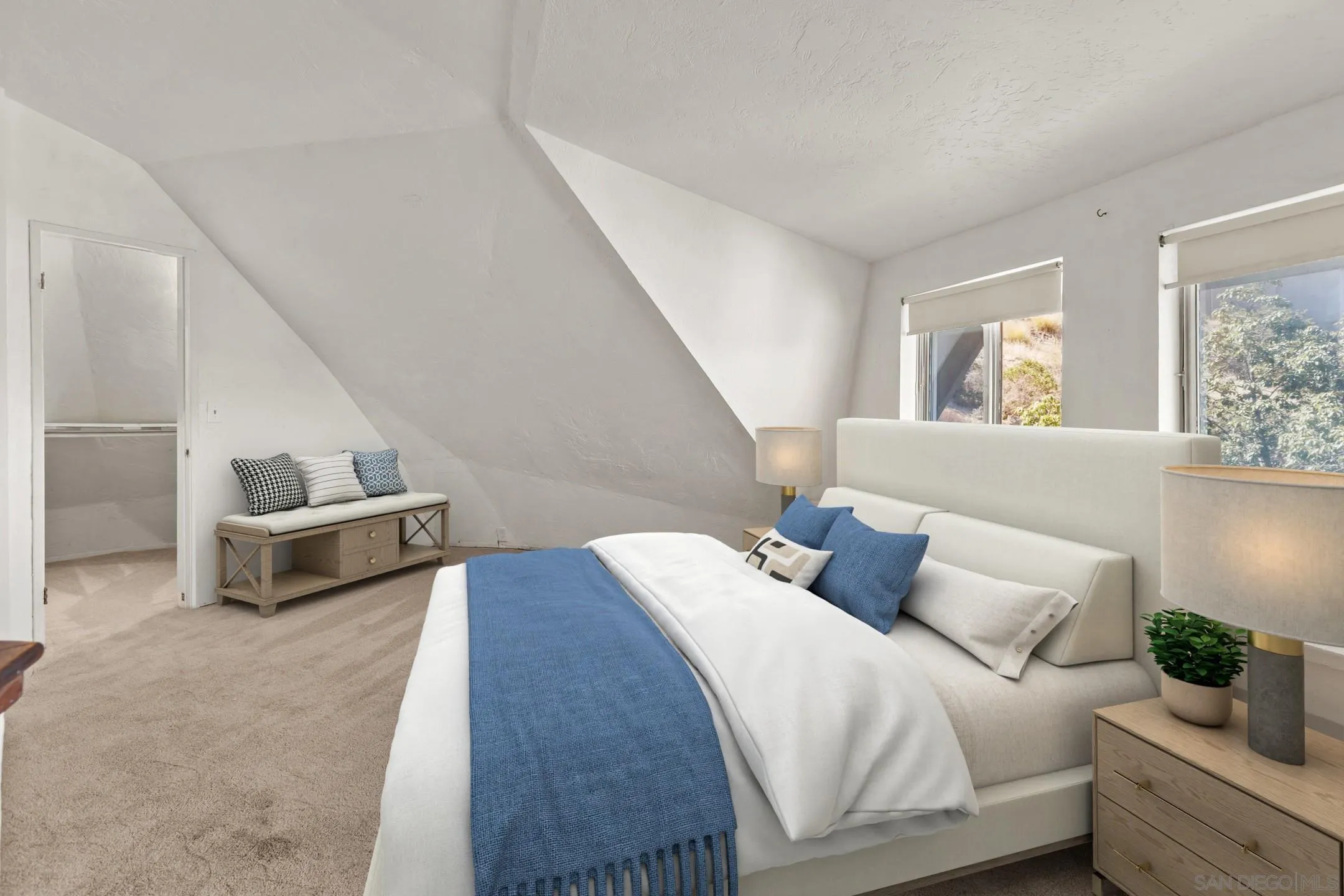 https://cdn.realtyfeed.com/cdn/127/260019405/2d5d99f650455c0885e282062bd9e769.webp