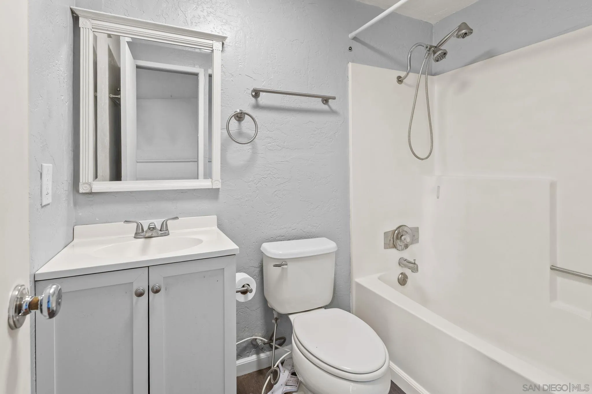 https://cdn.realtyfeed.com/cdn/127/260019405/c3e5a7d44f87cb22610b7e356da447f1.webp