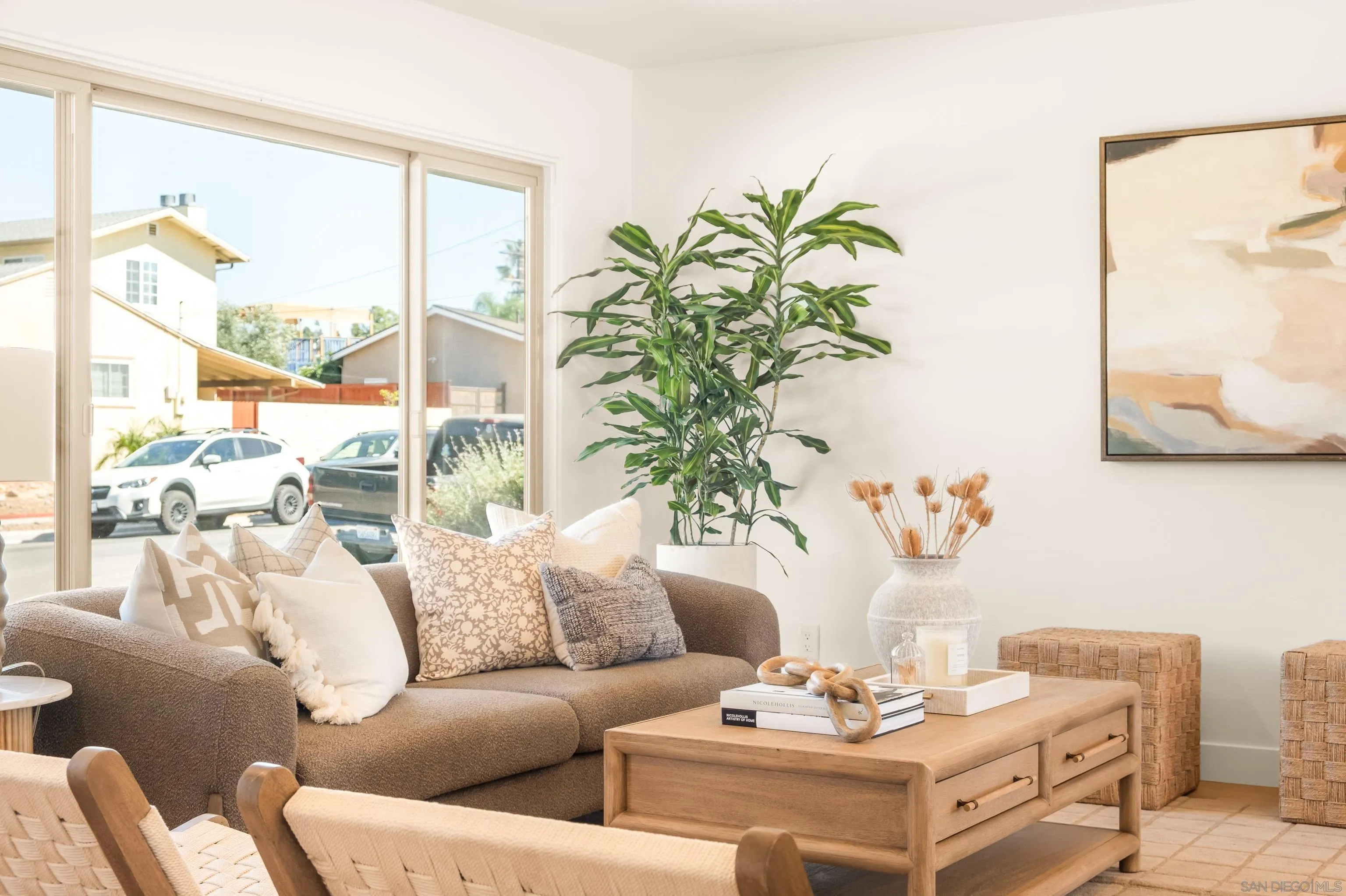 https://cdn.realtyfeed.com/cdn/127/260019406/605cf6b0b8ffde7be5993762df619d85.webp