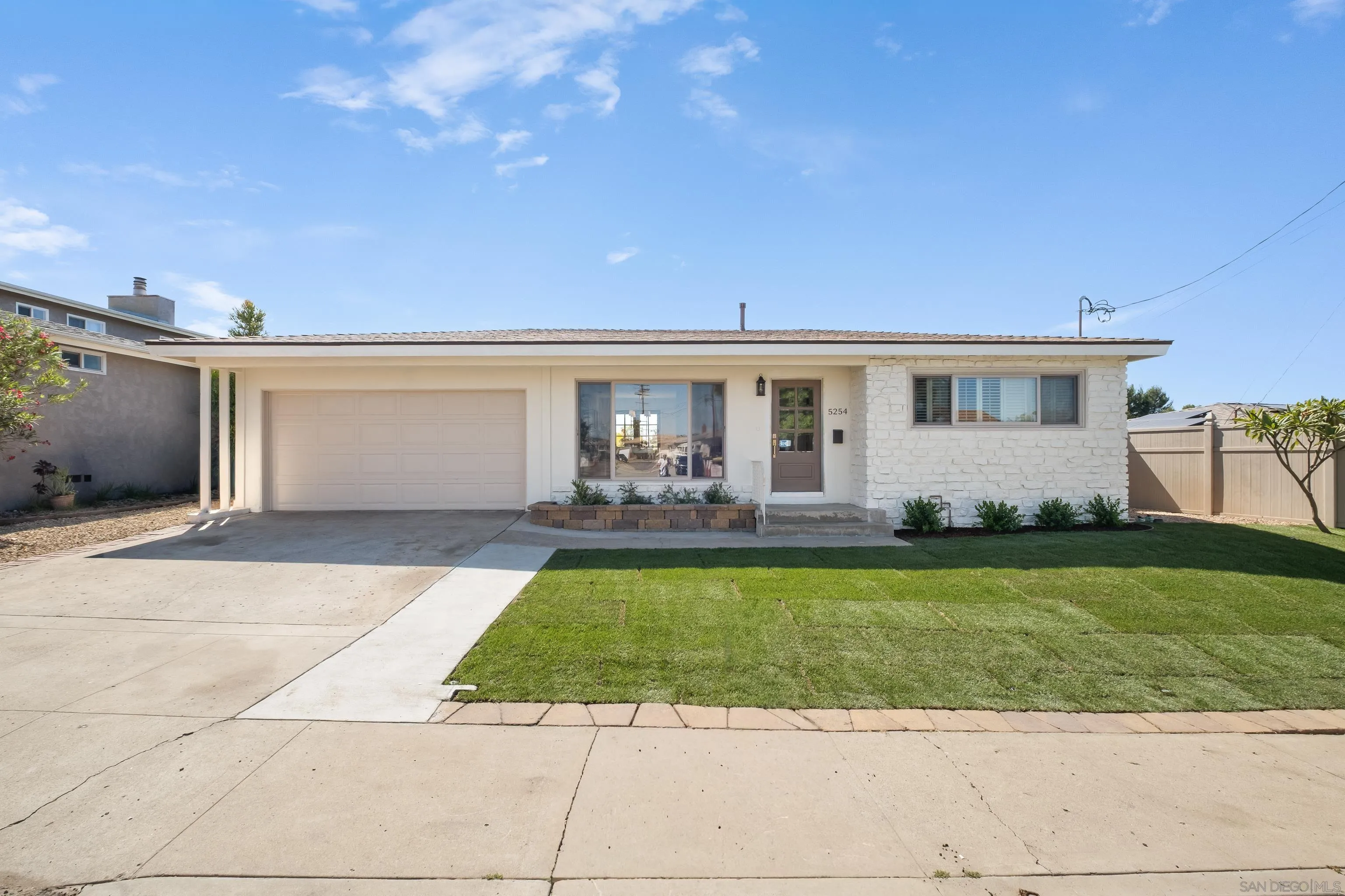 https://cdn.realtyfeed.com/cdn/127/260019406/c56a024956a946444e2fbfb6b147878d.webp