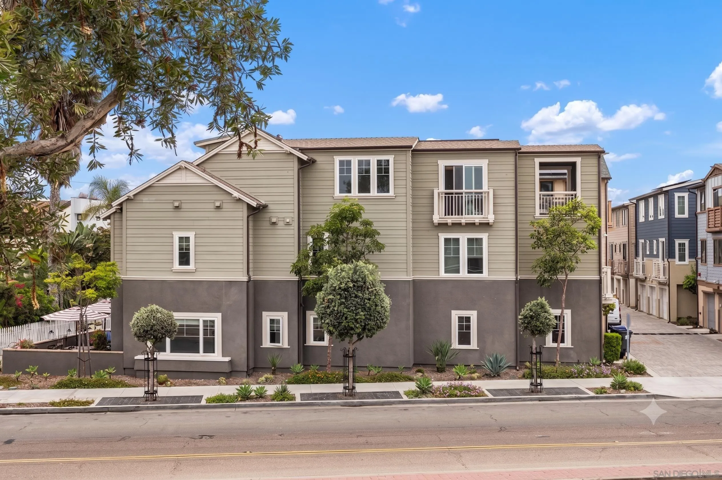 Photo #38: 260019407 Listing: Photo #38