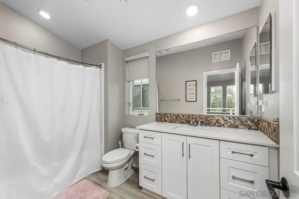 Photo #23: 260019407 Listing: Photo #23
