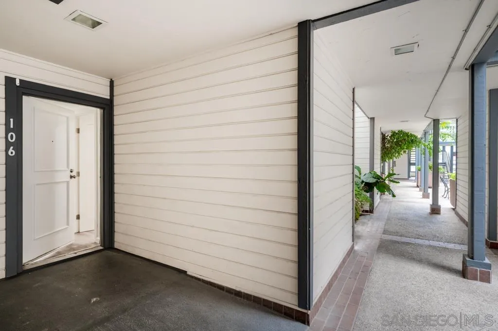 https://cdn.realtyfeed.com/cdn/127/260019411/1cf02dcb81327779fa48ccc2722c9264.webp