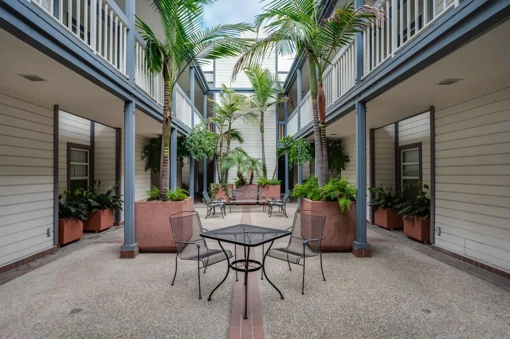 https://cdn.realtyfeed.com/cdn/127/260019411/20d6d21d8c745d72b03508fa2d3e8995.webp